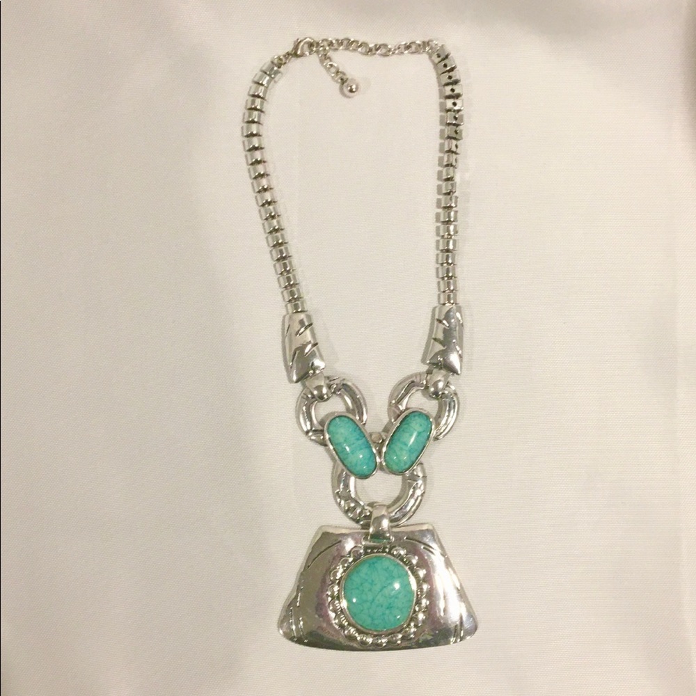 Ladies Pendant Necklace
